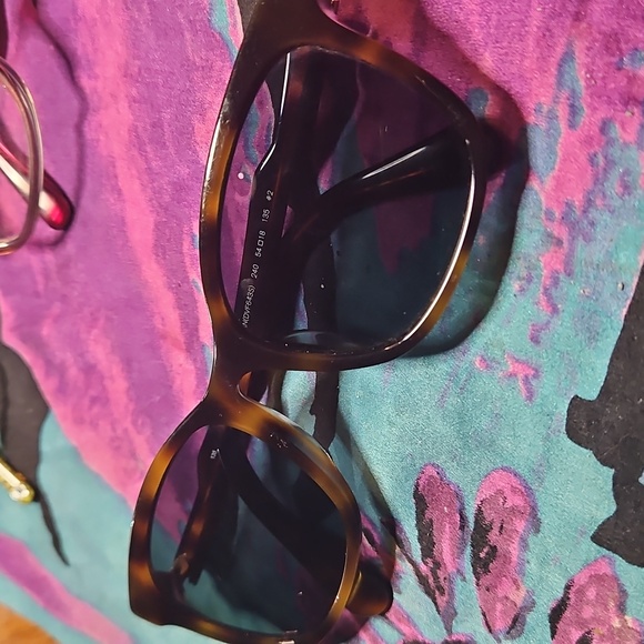 DIANE von FURSTENBURG FRAMES - Picture 2 of 12